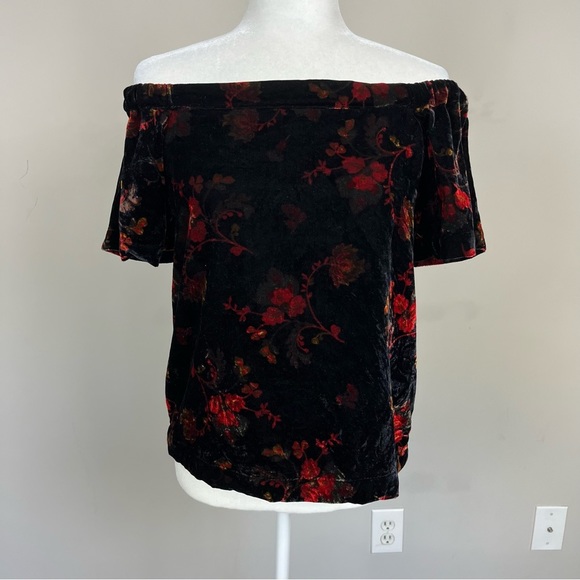 LOFT VELVET FLORAL OFF THE SHOULDER SHORT SLEEVE TOP SIZE XS PETITE BLACK/RED - Picture 13 of 16